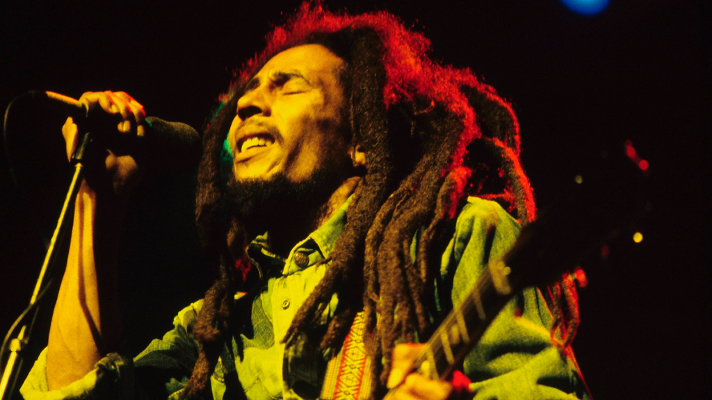 O músico jamaicano Bob Marley, uma referência para o reggae nacional