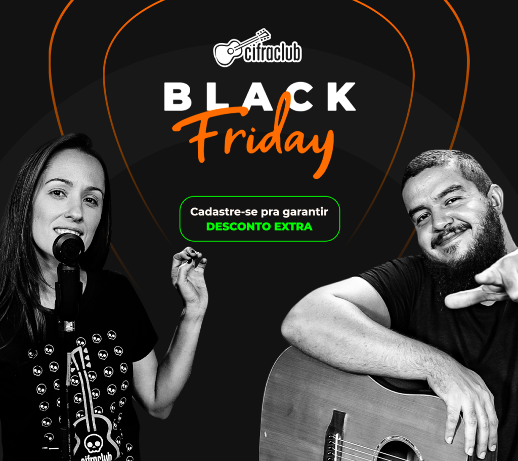 Gustavo Fofão e Natália Sandim, instrutores de música do Cifra Club, divulgam a Cifra Club Black Friday