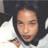 Imagem do artista Aaliyah
