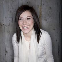 Kari Jobe Fotos (58 Fotos) | Cifra Club