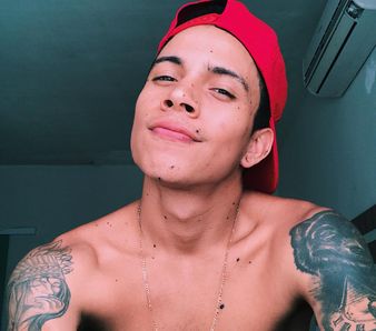 Amor A Distancia Matheus Yurley Letra Matheus Yurley Letras Mus Br