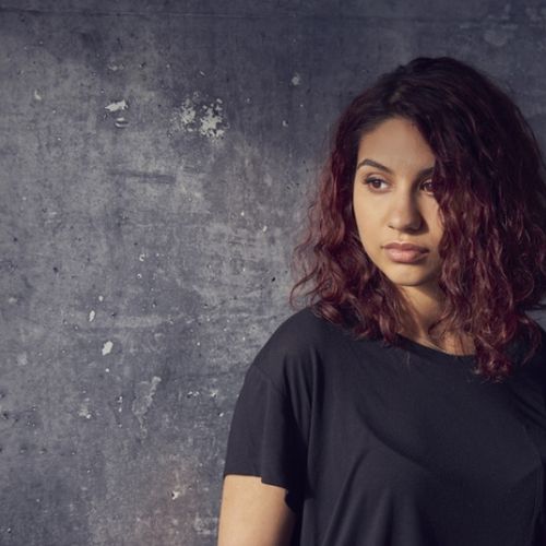 Here - Alessia Cara - Cifra Club