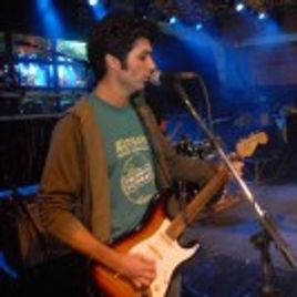 Imagem de Tiago Abelha (musico convidado)