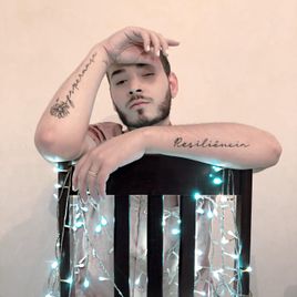 Imagem de Chris Genebra
