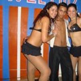 Imagem de Karina e Alek e Edvania