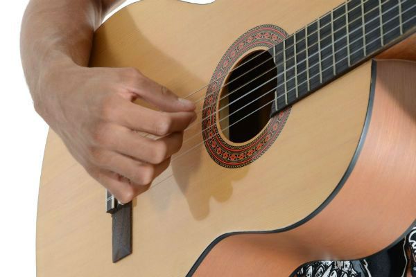 Guitarra con cuerdas de nylon