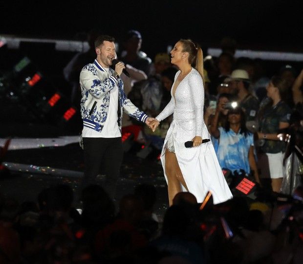 ivete_sangalo_e_calum_scott-3