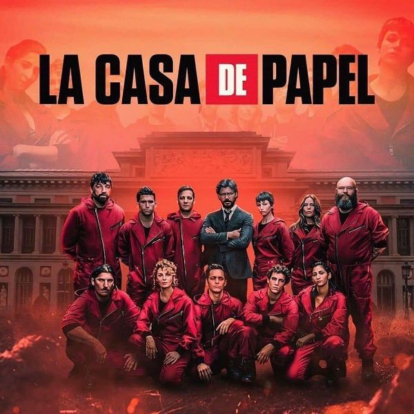 Os bandidos da série La Casa de Papel, sucesso da TV espanhola, posam em frente a Casa da Moeda