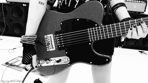 Conectar la guitarraelectrónica y reproducir un sonido