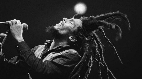 bob-marley_dreads Bob Marley e uma de suas marcas registradas, os dreads