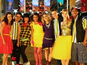 foto Wanessa e o elenco do High School Musical brasileiro