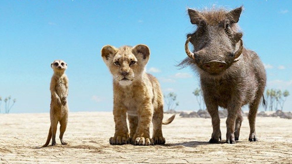 Timão, Simba e Pumba em cena do live-action de O Rei Leão
