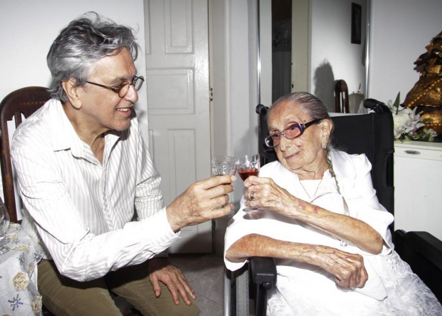 Caetano Veloso e Dona Canô