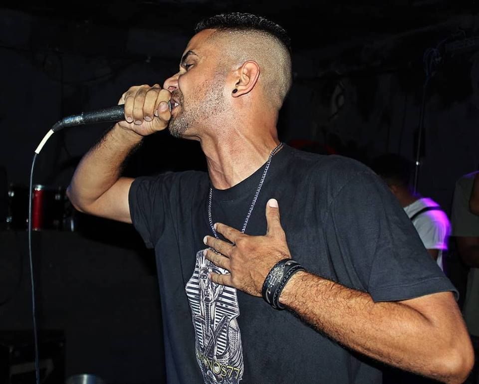 Cronos Titânico é um rapper carioca