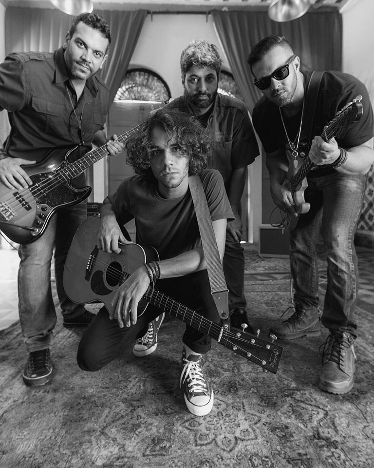 Integrantes da banda de pop rock Casa Fort