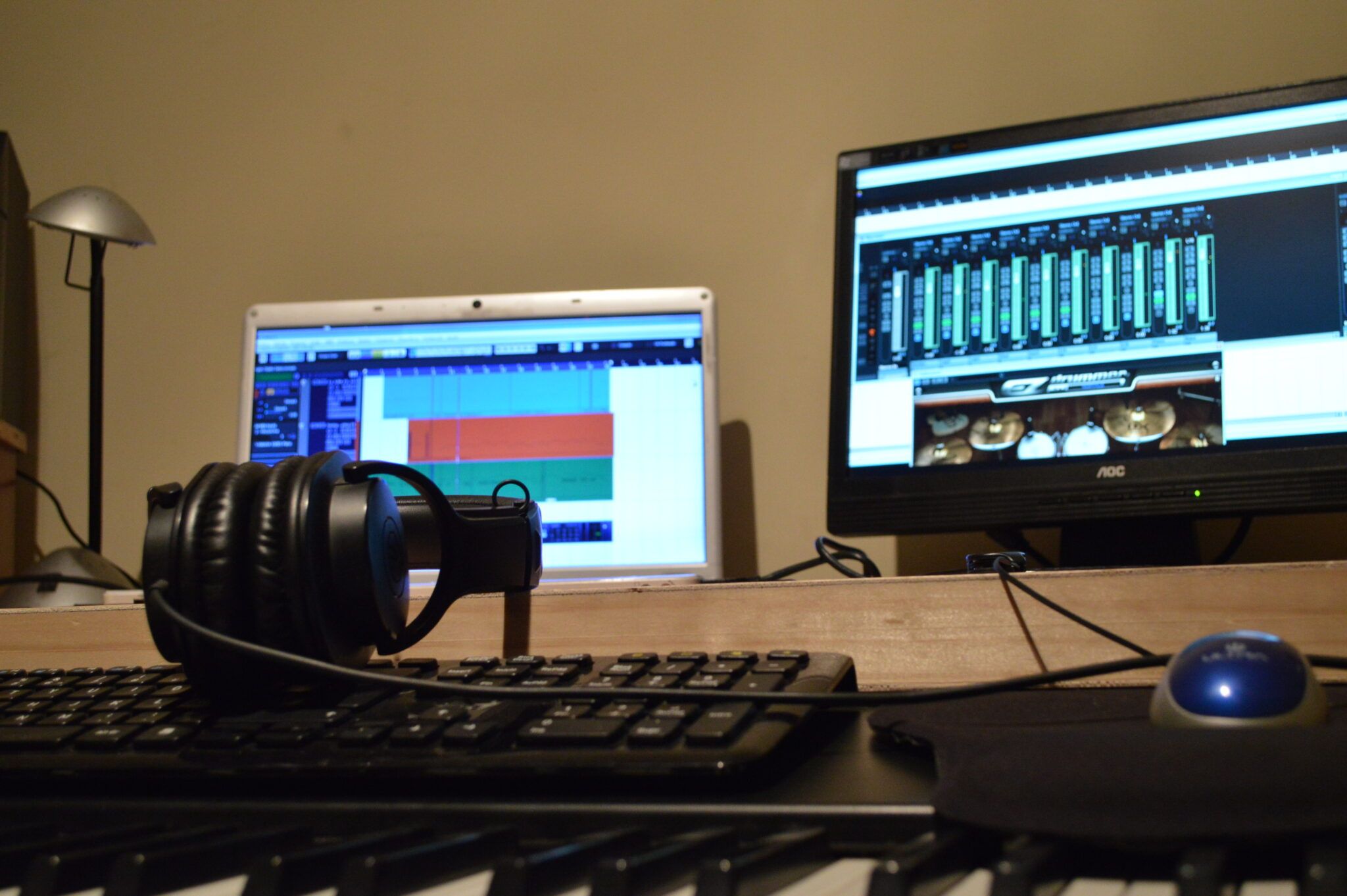 Produções musicais em home studio podem ajudar a planejar a carreira