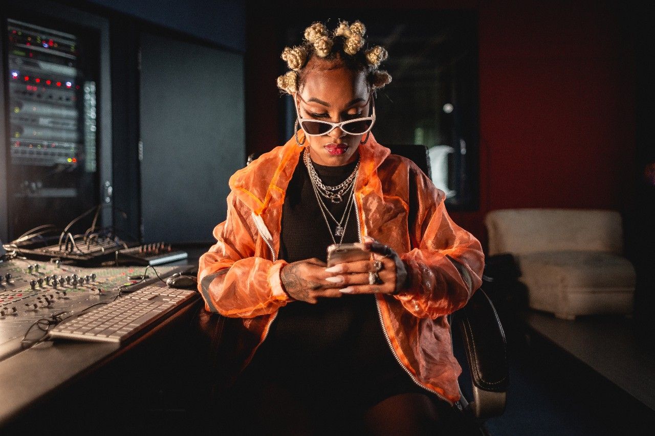 Artista pode usar o celular para fazer distribuição digital de música