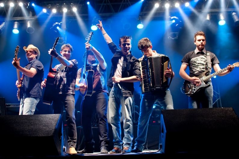 grupo kanoa cuidado pare perigo