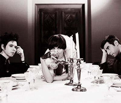 LETRA DE CANCIONES YEAH YEAH YEAHS letra de canciones yeah yeah yeahs: