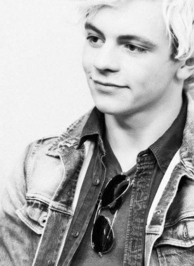 Not A Love Song Ross Lynch Letras Com