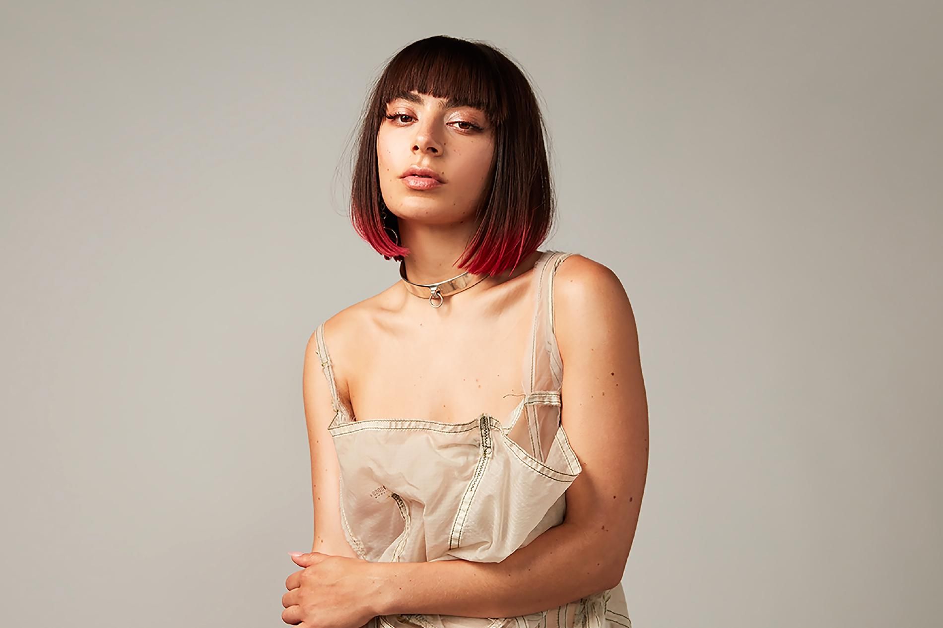 Moments In Love Charli Xcx Letras Mus Br